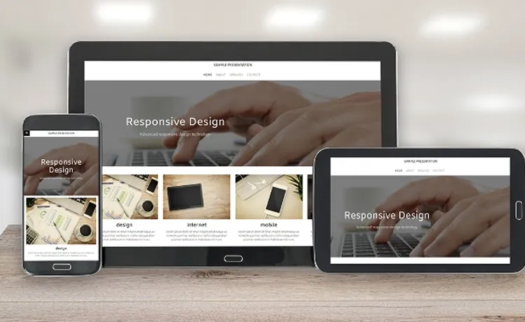 各デバイスにWebサイトが表示されている写真